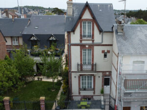 Mérigault à Deauville : une maison d’exception à découvrir de jour comme de nuit